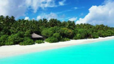 Turkuaz deniz kenarı adası. Endonezya, Bali 'de tropik bir manzara.  
