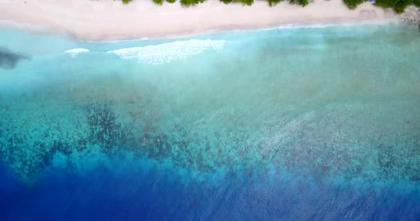 Gelombang Laut Berjalan Perlahan Pantai Nikmati Liburan Musim Panas Bali — Stok Video