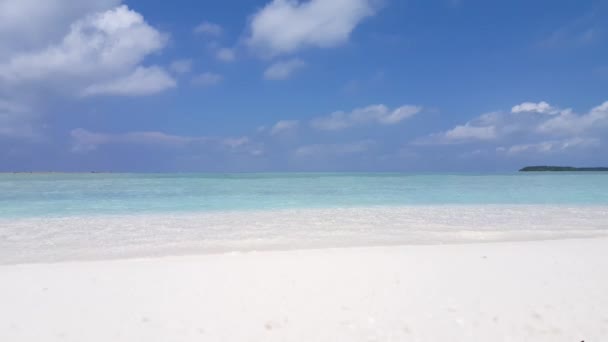 Klare Küste Mit Weißem Sandstrand Ferienzeit Bali Indonesien — Stockvideo