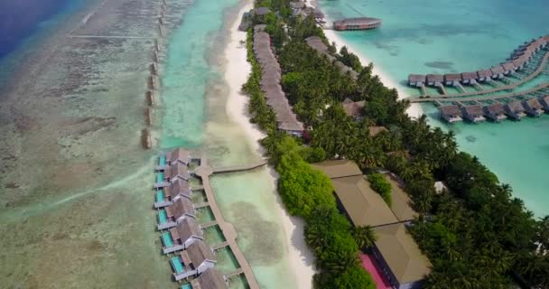 Linha Resort Luxo Com Bungalows Costa Cena Verão Exótica Maldivas — Vídeo de Stock