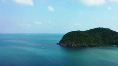 Öğle vakti deniz kenarında. Tayland, Asya 'da yaz tatili. 