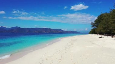 Gündüz deniz manzaralı. Endonezya, Bali 'de tropik bir manzara.   
