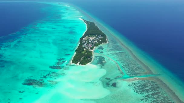 清澈的蓝绿色海景尽收眼底 多米尼加共和国 加勒比美丽的自然背景 — 图库视频影像