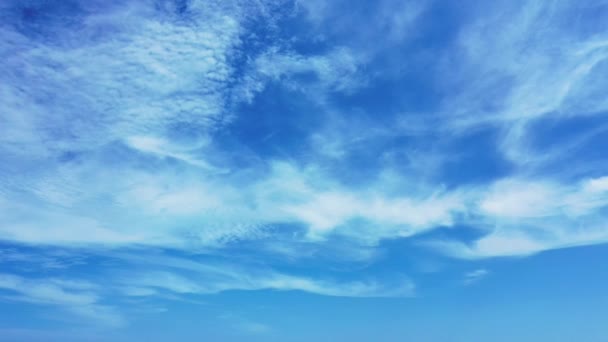 Blauwe Lucht Met Witte Wolken Natuurlijke Achtergrond Zomertijd Ontspannen Bali — Stockvideo