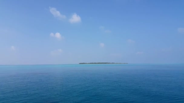 Γαλήνιο Θαλασσογραφία Νησί Στον Ορίζοντα Θερινή Σκηνή Στο Gili Trawangan — Αρχείο Βίντεο