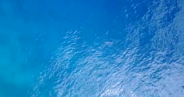 海の自然を背景にリップリング ドミニカ共和国 カリブ海のエキゾチックな自然 — ストック動画