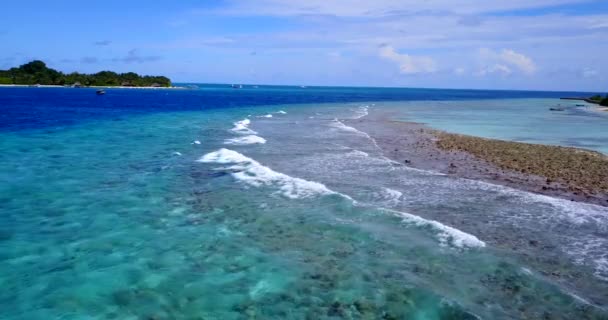 Kis Sziget Kék Tengerben Nyári Kikapcsolódás Bora Bora Francia Polinézia — Stock videók