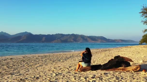 Концепція Літніх Пляжів Жінка Азії Пляжі Кох Мак Трад Таїланд — стокове відео