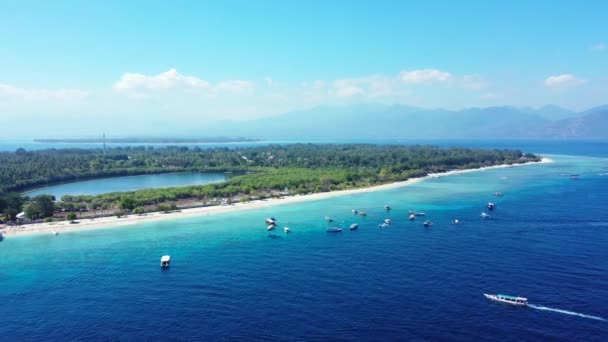 Beira Mar Azul Brilhante Durante Viagem Verão Natureza Idílica Bali — Vídeo de Stock