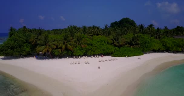 Salones Playa Paraíso Tropical Bali Indonesia — Vídeo de stock