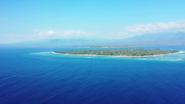 Голубой Морской Пейзаж Солнечную Летнюю Погоду Наслаждайтесь Тропическим Отдыхом Бали — стоковое видео
