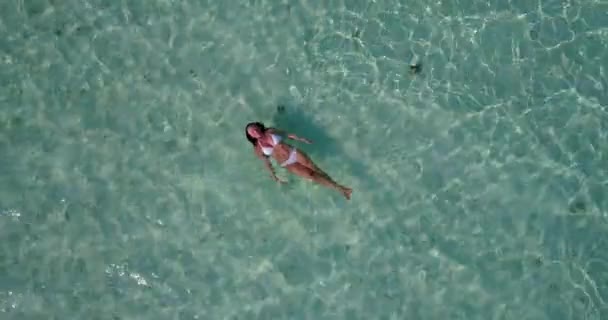 Hermosa Chica Del Cuerpo Forma Vacaciones Lujo Maldivas — Vídeos de Stock