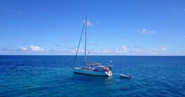 Huzurlu bir deniz kenarı. Barbados, Karayipler 'e tropik gezi.  