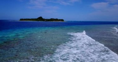 Öğle vakti deniz kenarında. Tayland, Asya 'da yaz tatili. 