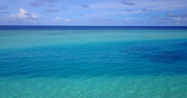 Turkuaz ve mavi deniz manzarası. Bali, Endonezya 'ya egzotik yaz gezisi. 