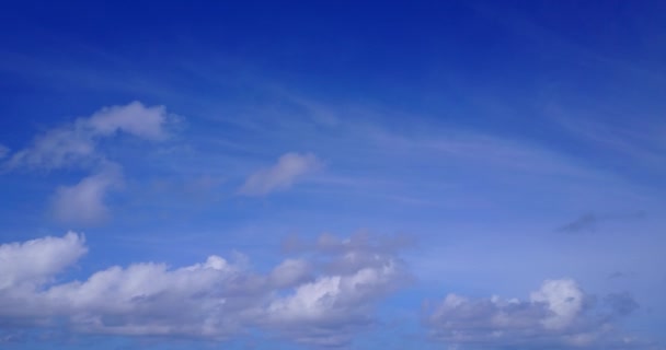 Błękitne Niebo Białymi Chmurami Tropikalne Wakacje Bali Indonezja — Wideo stockowe