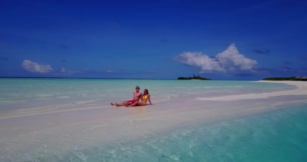 Romantikus Nászutas Pár Gyönyörű Egzotikus Strand Hawaii Usa — Stock videók