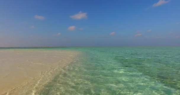 近观海岸线上的浅水 法属波利尼西亚Bora Bora Bora的异族性质 — 图库视频影像