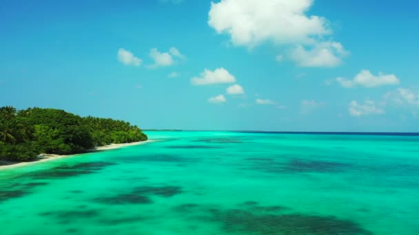 Дивовижний Вигляд Білого Пляжу Чистою Бірюзовою Водою Тропічному Острові Боракай — стокове відео