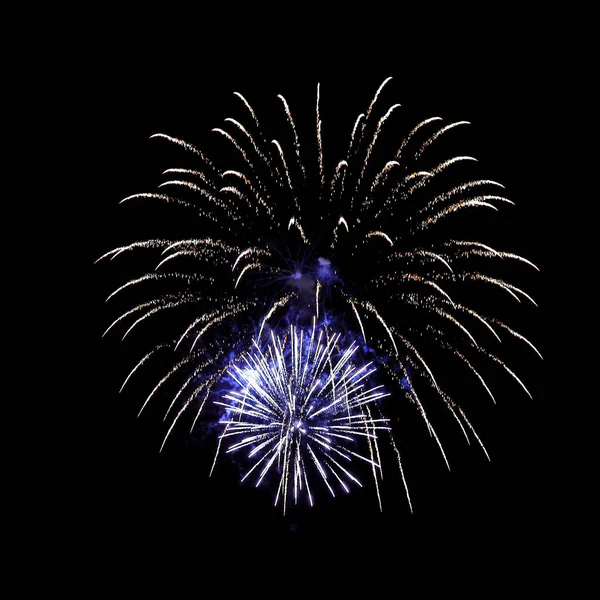 Gece havai fişek farklı renkleri siyah bir zemin üzerine