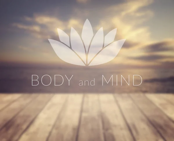 Körper und Geist. Poster für Yoga-Kurs mit Meerblick. — Stockfoto