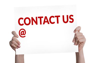 Beyaz arka plan üzerinde izole kart iletişim