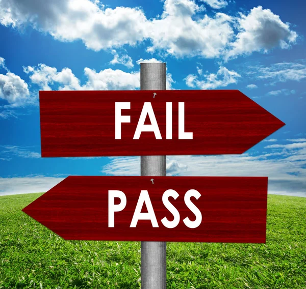 Fail and pass road sign — Stock Photo, Image