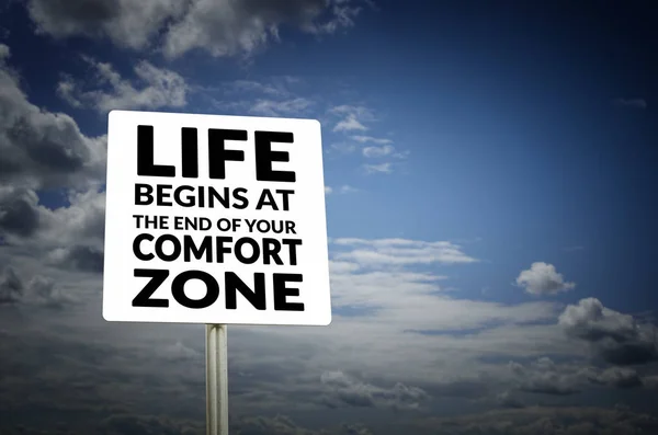 A vida começa no final da sua zona de conforto — Fotografia de Stock