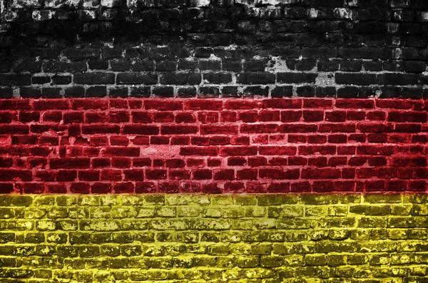 Deutschland-Fahne auf alte Ziegelwand gemalt — Stockfoto