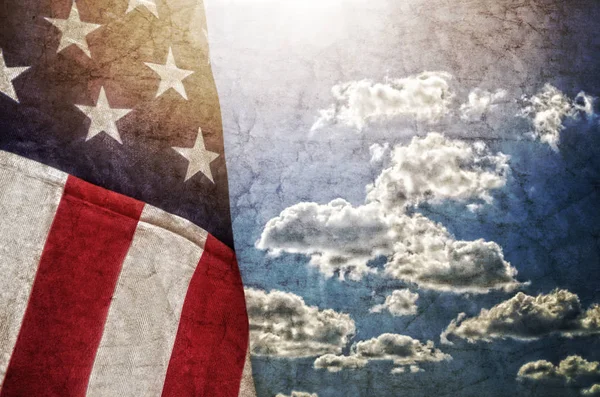 Bandiera americana su cielo blu — Foto Stock