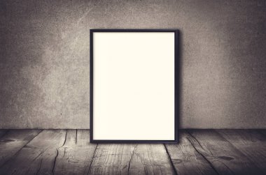 Zemin ve duvar ile boş poster