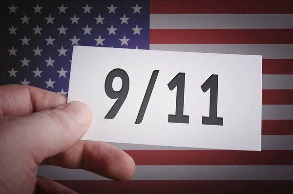 Nunca olvides la tarjeta 9 / 11 en la mano — Foto de Stock