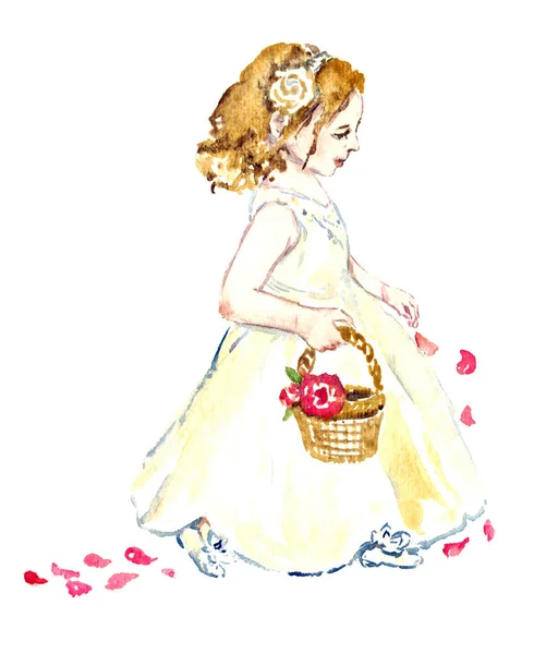 Kislány fehér ruhás, szőke haj, séta és a szórás szirmok piros rózsa kosár virágokkal portréja — Stock Fotó