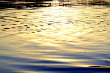 Altın Göl dalgalar