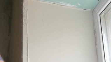 Oluşturucu yeni ev yapımı üzerinde çalışıyor