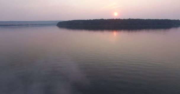 Schöner Sonnenuntergang am See — Stockvideo