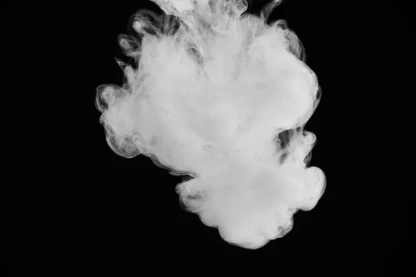 Bella nube di tempesta isolata su sfondo nero. Fumo dalle sigarette. Vaporizzatore . — Foto Stock