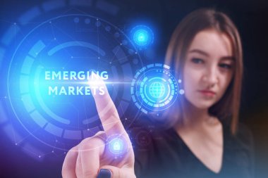 Ekonomi, teknoloji, Internet ve ağ kavramı. Genç busine