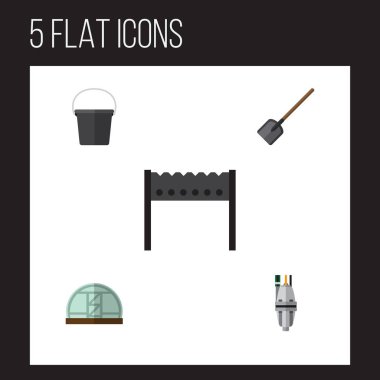 Düz simgesi kulübemde kümesi kürek, Barbekü, sera ve diğer vektör nesneleri. Pompa, konteyner, kova öğeleri de içerir.