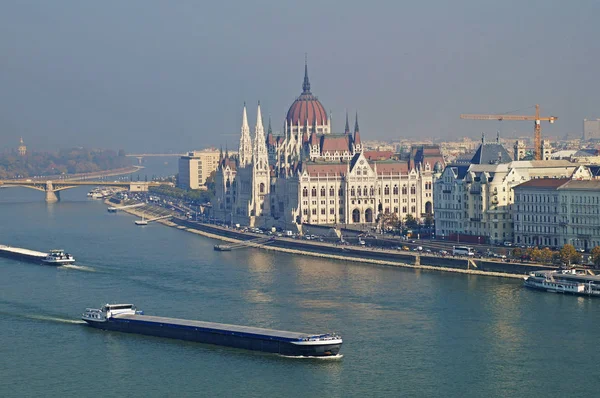 Schepen Zeilen Langs Donau Boedapest Panorama Van Boedapest Zicht Het — Stockfoto