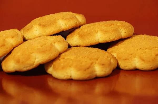 Καλαμπόκι Cookies Που Απομονώνονται Ένα Καφέ Φόντο — Φωτογραφία Αρχείου