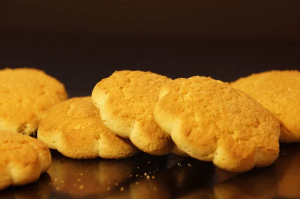 Кукурудзяне Печиво Ізольовано Чорному Тлі — стокове фото
