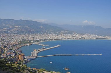 Deniz bay Alanya. Alanya Şehir görünümünü. Türk şehir manzarası. Manzara Antalya İli.                             