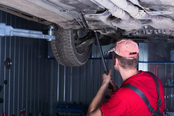 Mecánica de reparación de coches — Foto de Stock