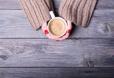 kadın holding kahve