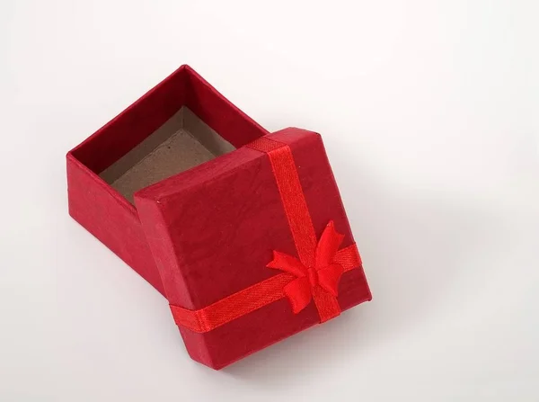 Red gift box with a bow — Stock Photo, Image