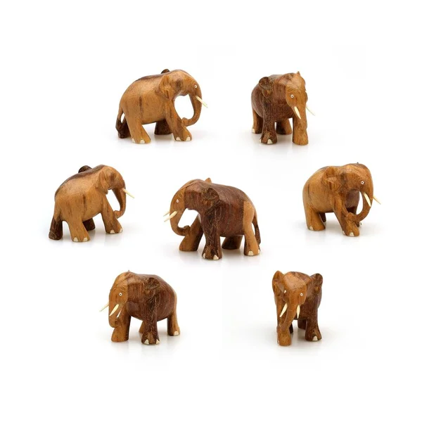 Wooden souvenir elephant — Stock Photo, Image