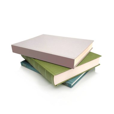 Beyaz arkaplan üzerine kitap yığını