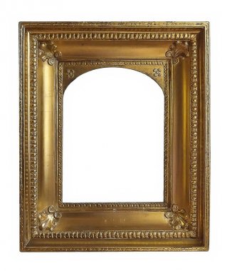 Bir resim için yaldızlı ahşap çerçeve