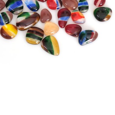 Posterler / pankartlar yaratmak için beyaz arkaplanda izole edilmiş parlak renkli elementler